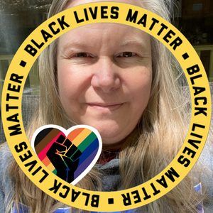 Meet your Posher, Suzanne